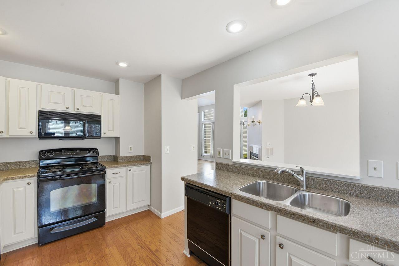 490 Madeira Court