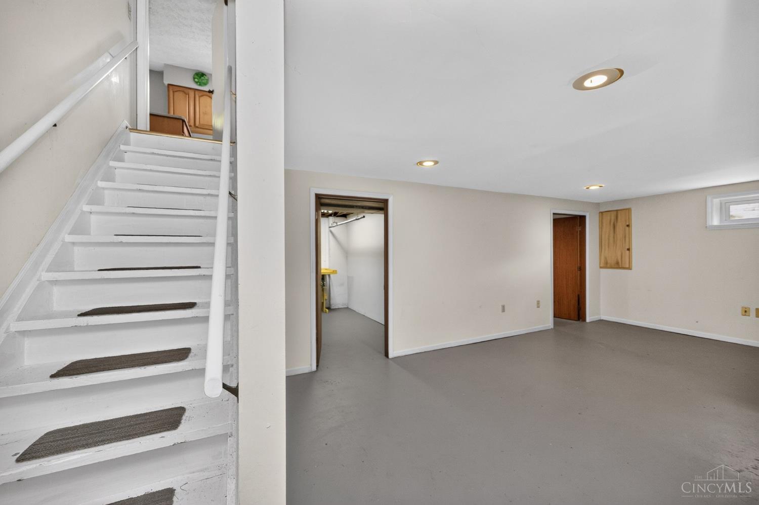 621 Glensprings Drive
