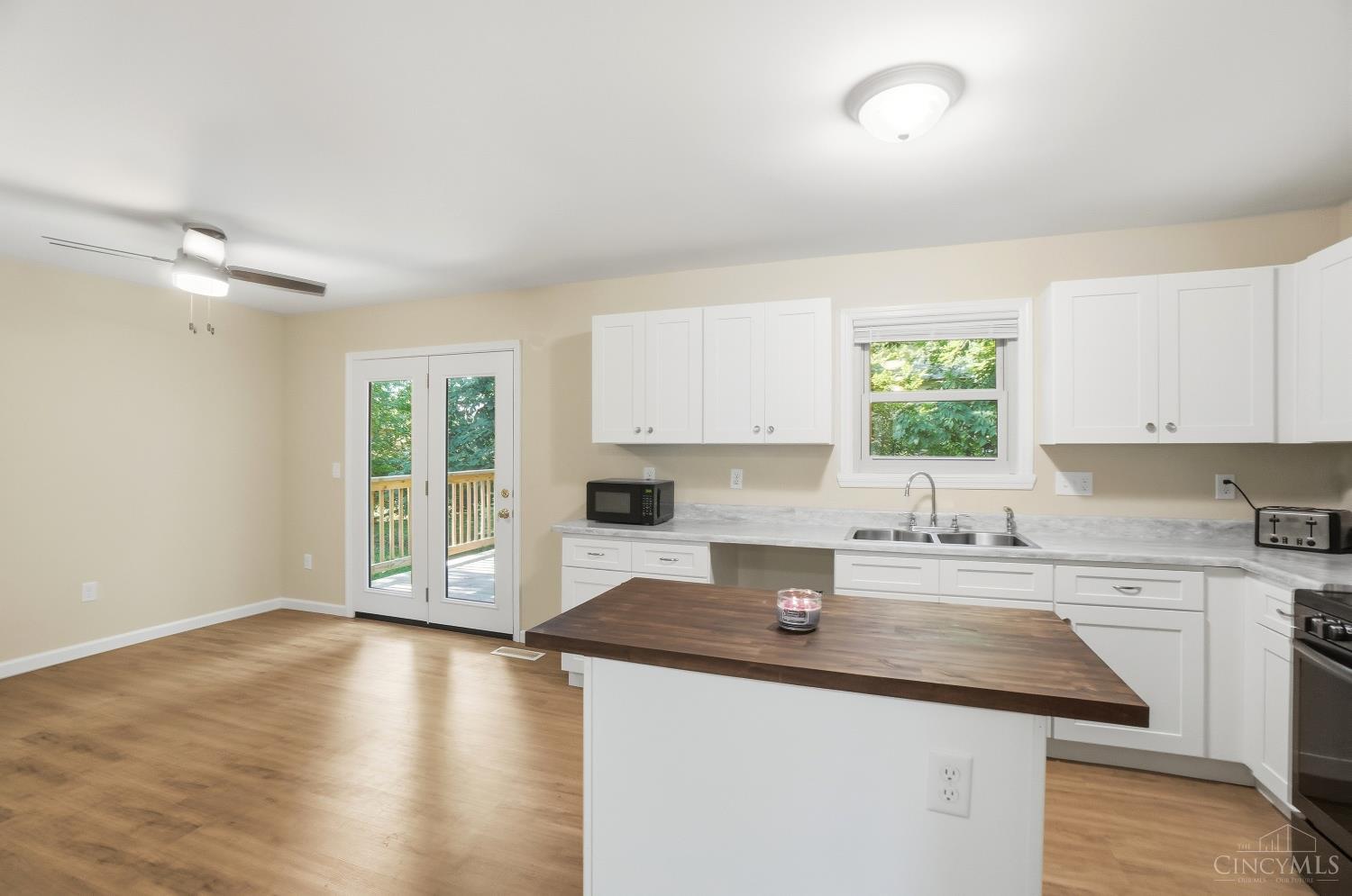 1563 Lemontree Drive