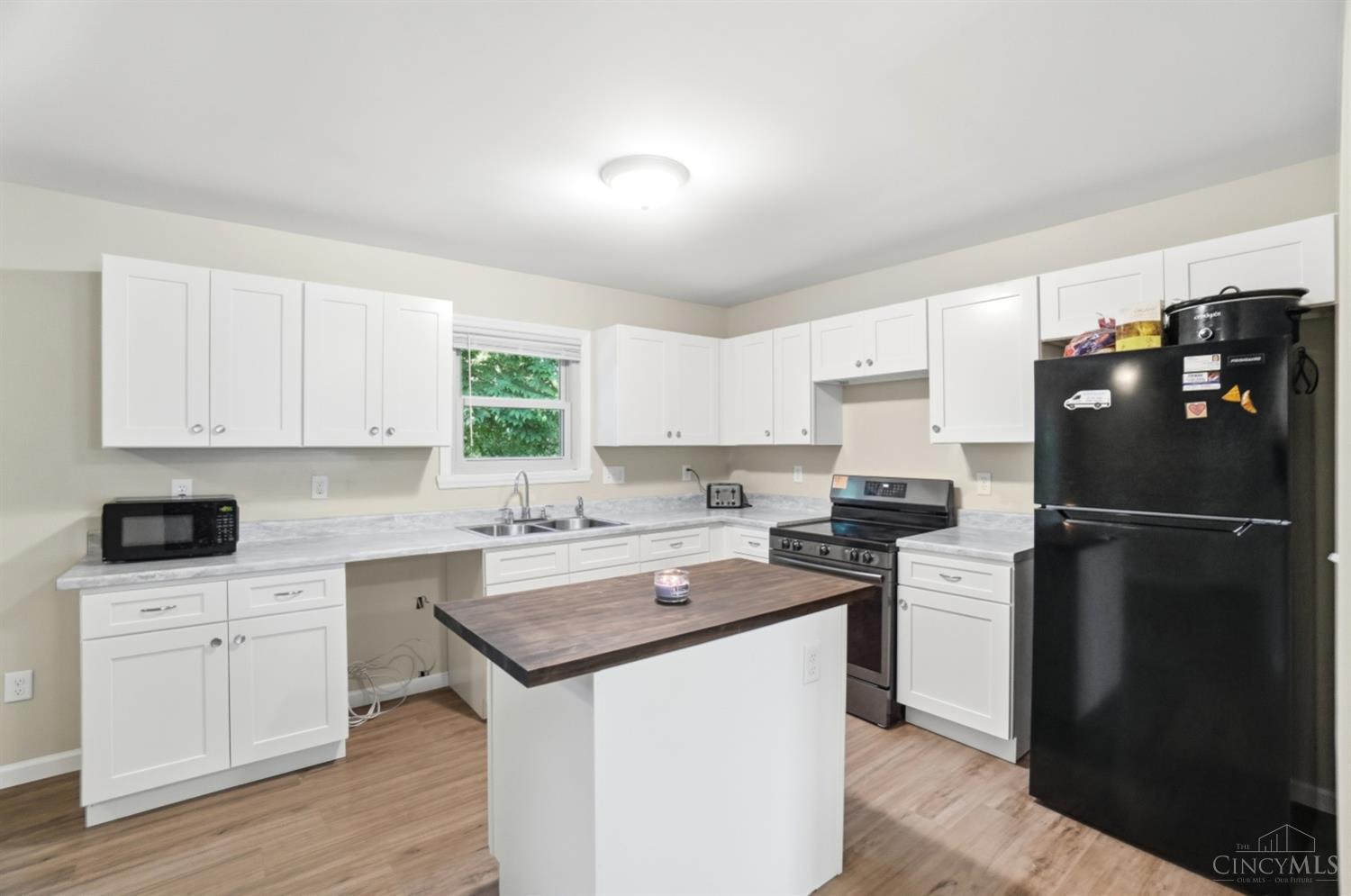 1563 Lemontree Drive