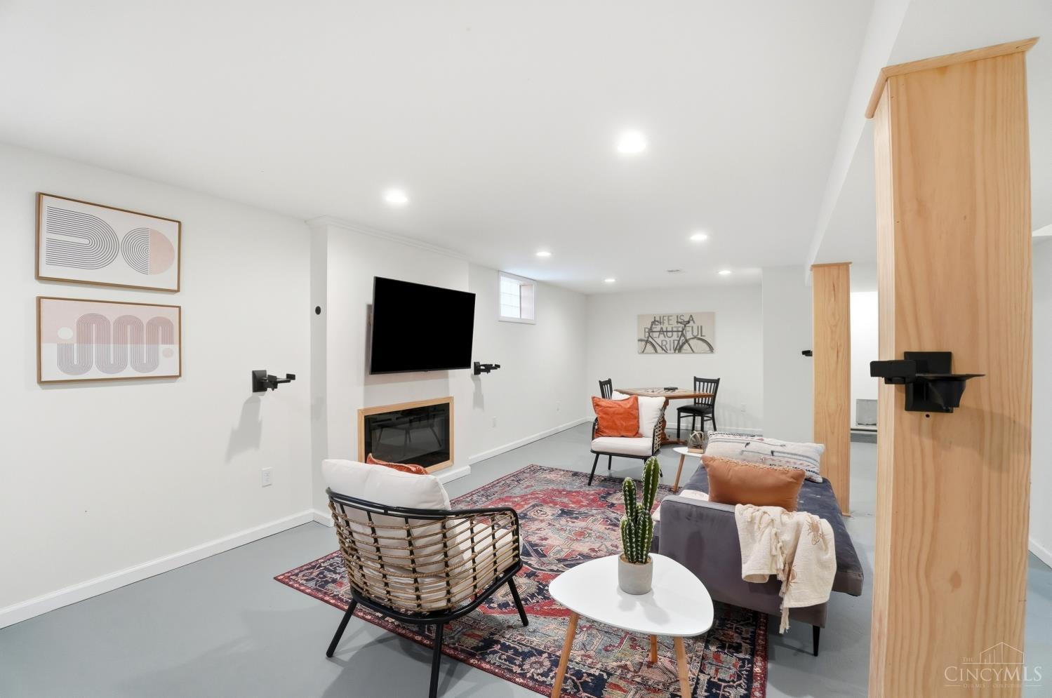 4109 Orchard Lane