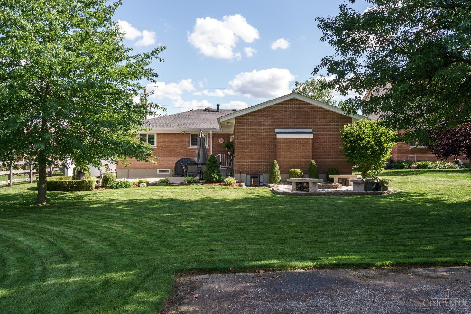 5508 Cleander Dr
