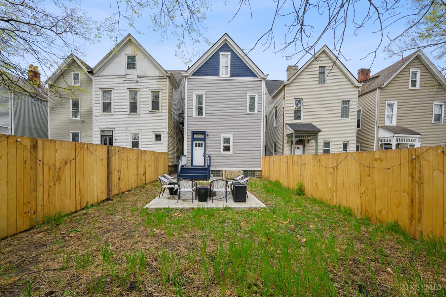 3016 Hackberry Street