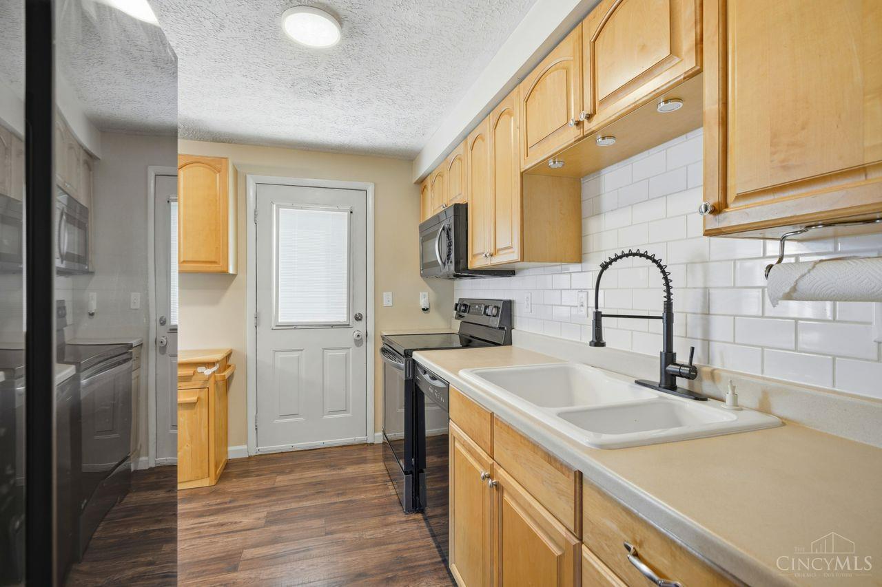 4213 Highlander Court