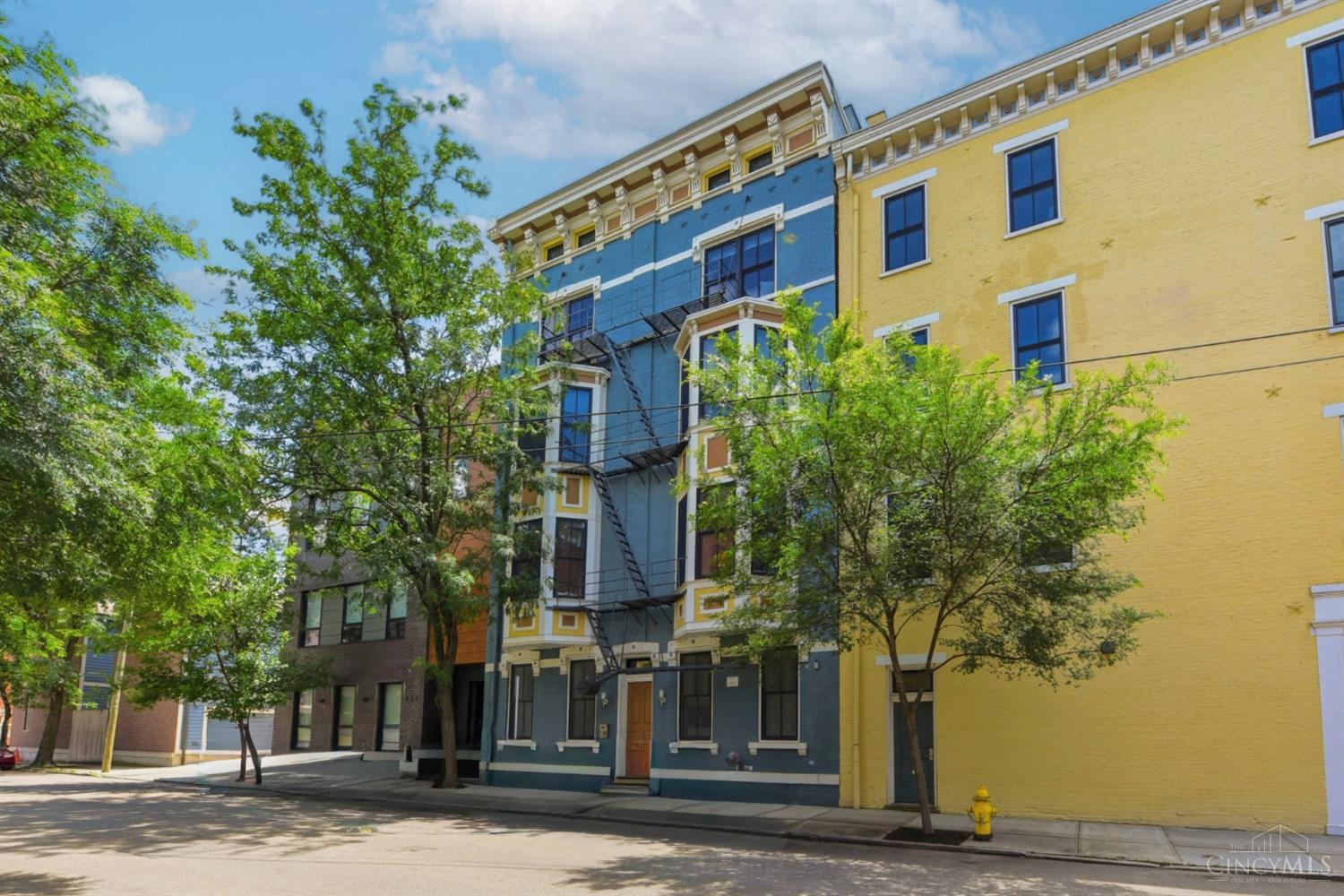 131 W Fifteenth Street 2B