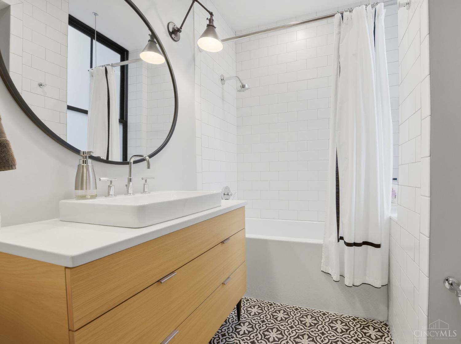 131 W Fifteenth Street 2B