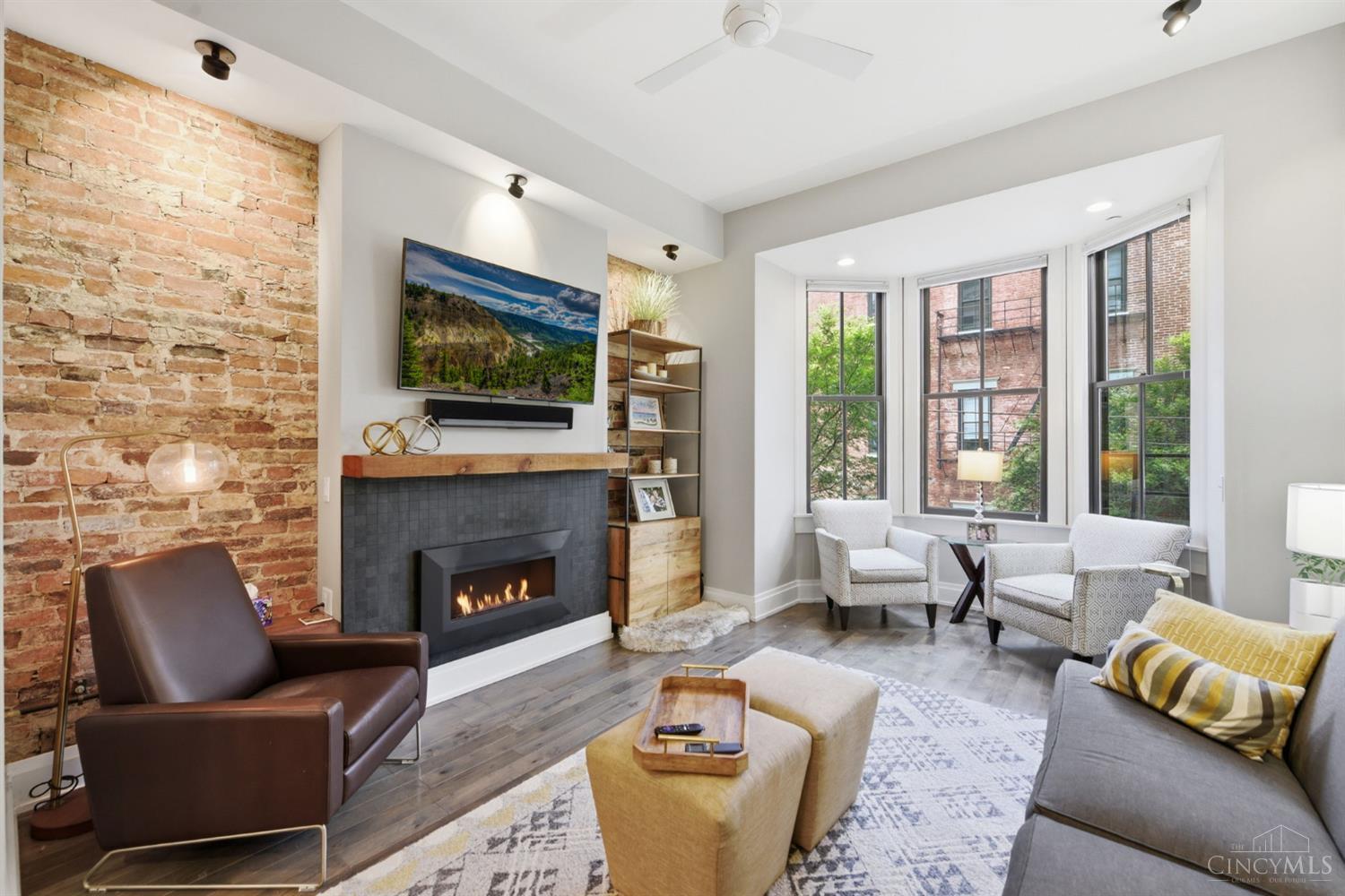 131 W Fifteenth Street 2B