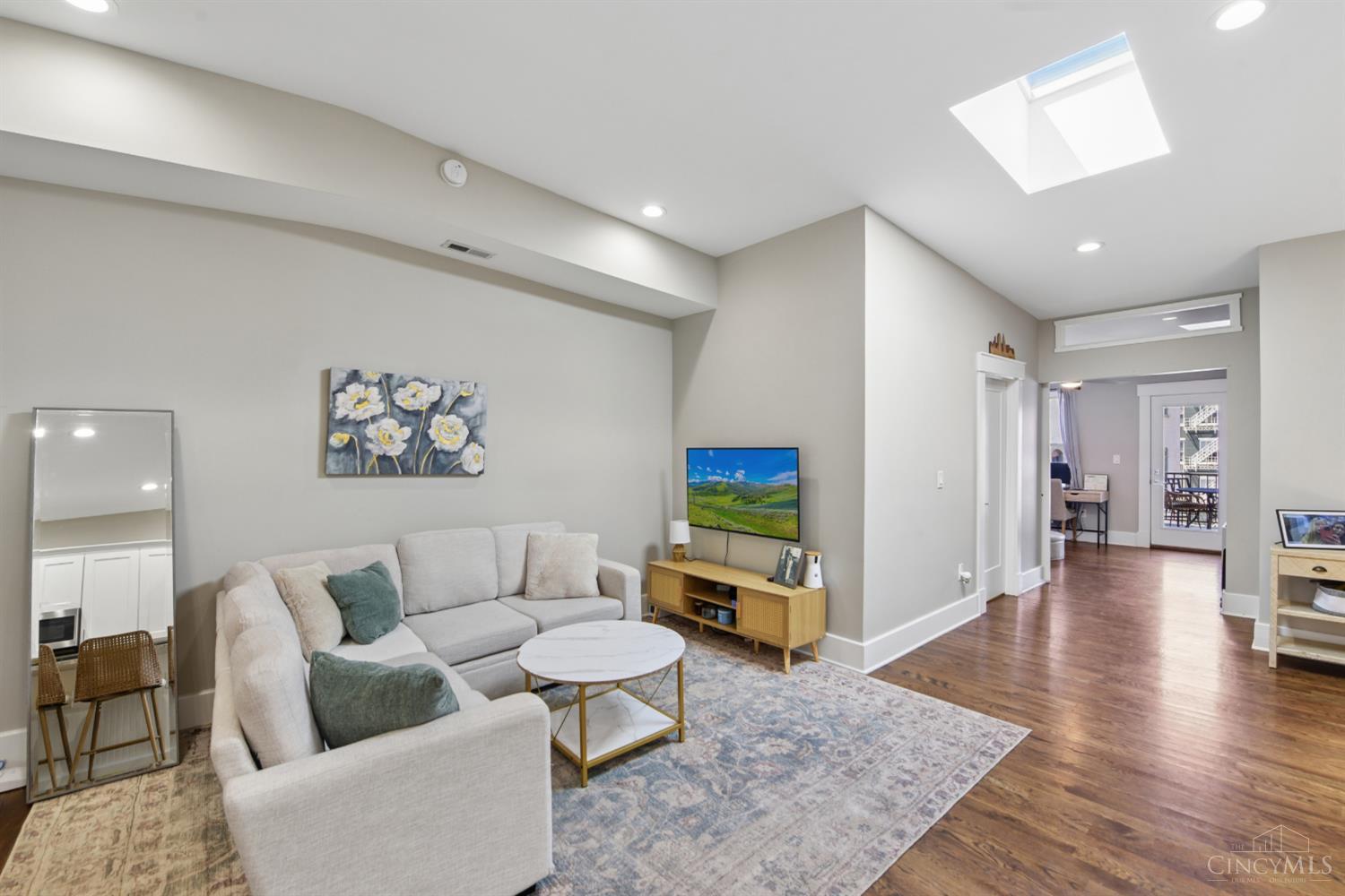 817 Broadway Street 3