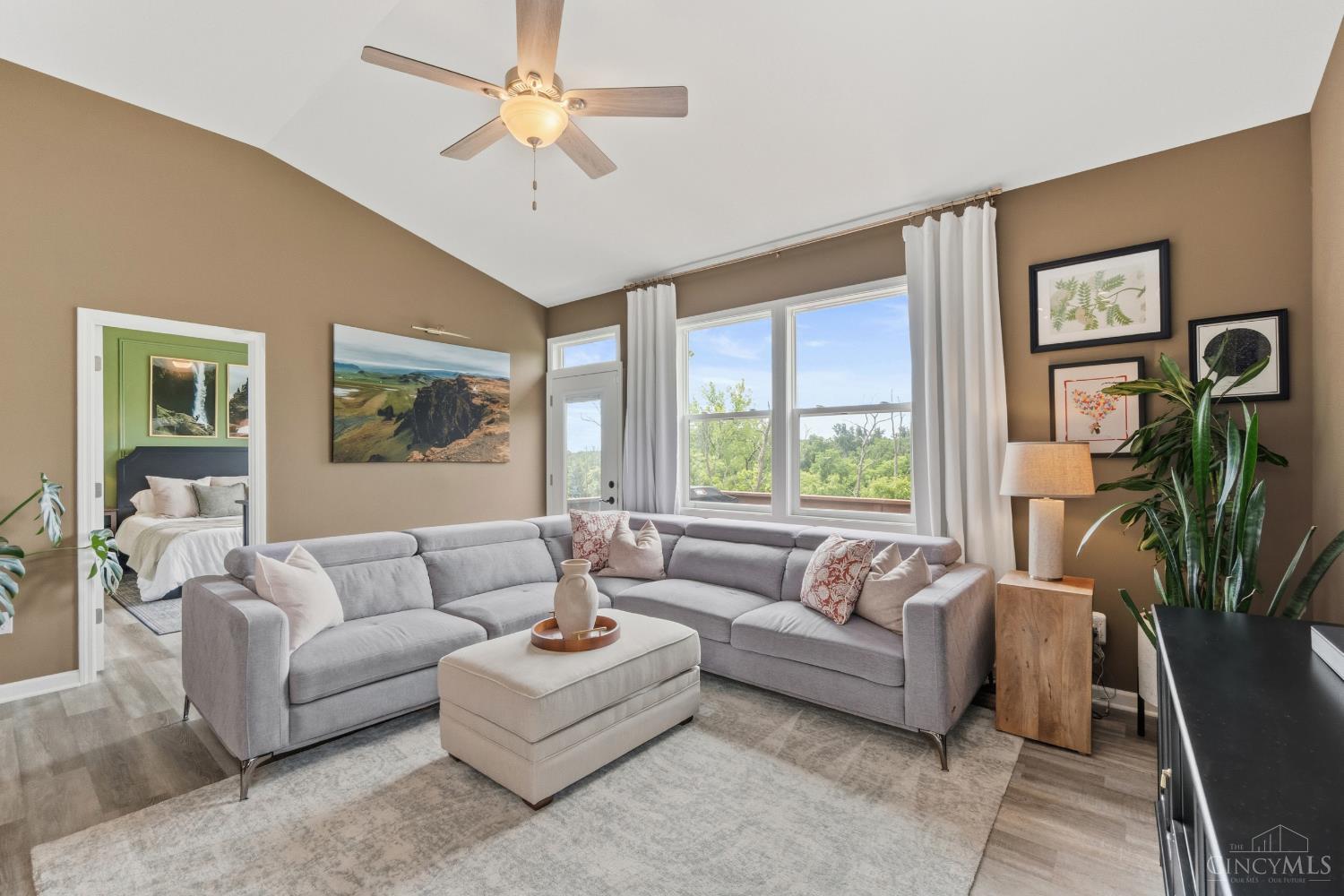 3359 Forestview Drive