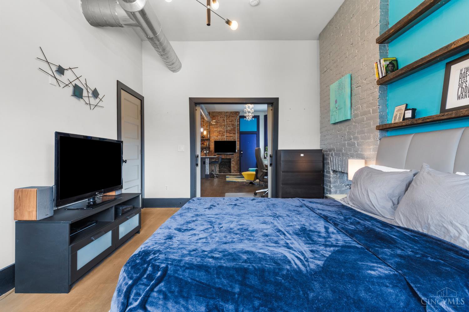 1420 Elm Street 2
