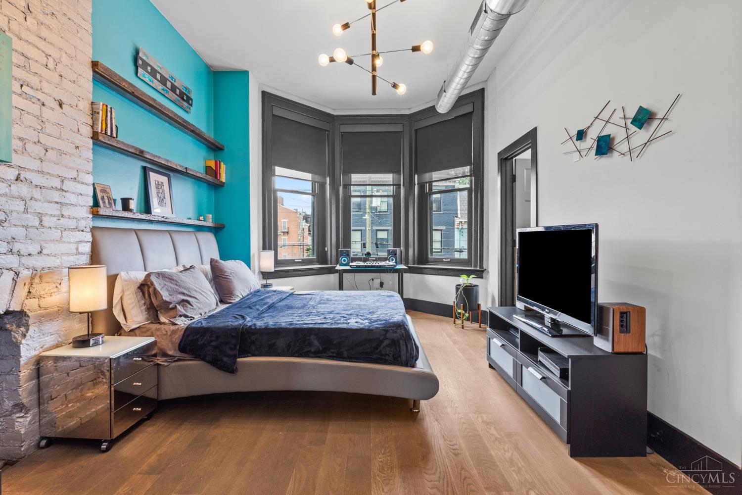 1420 Elm Street 2
