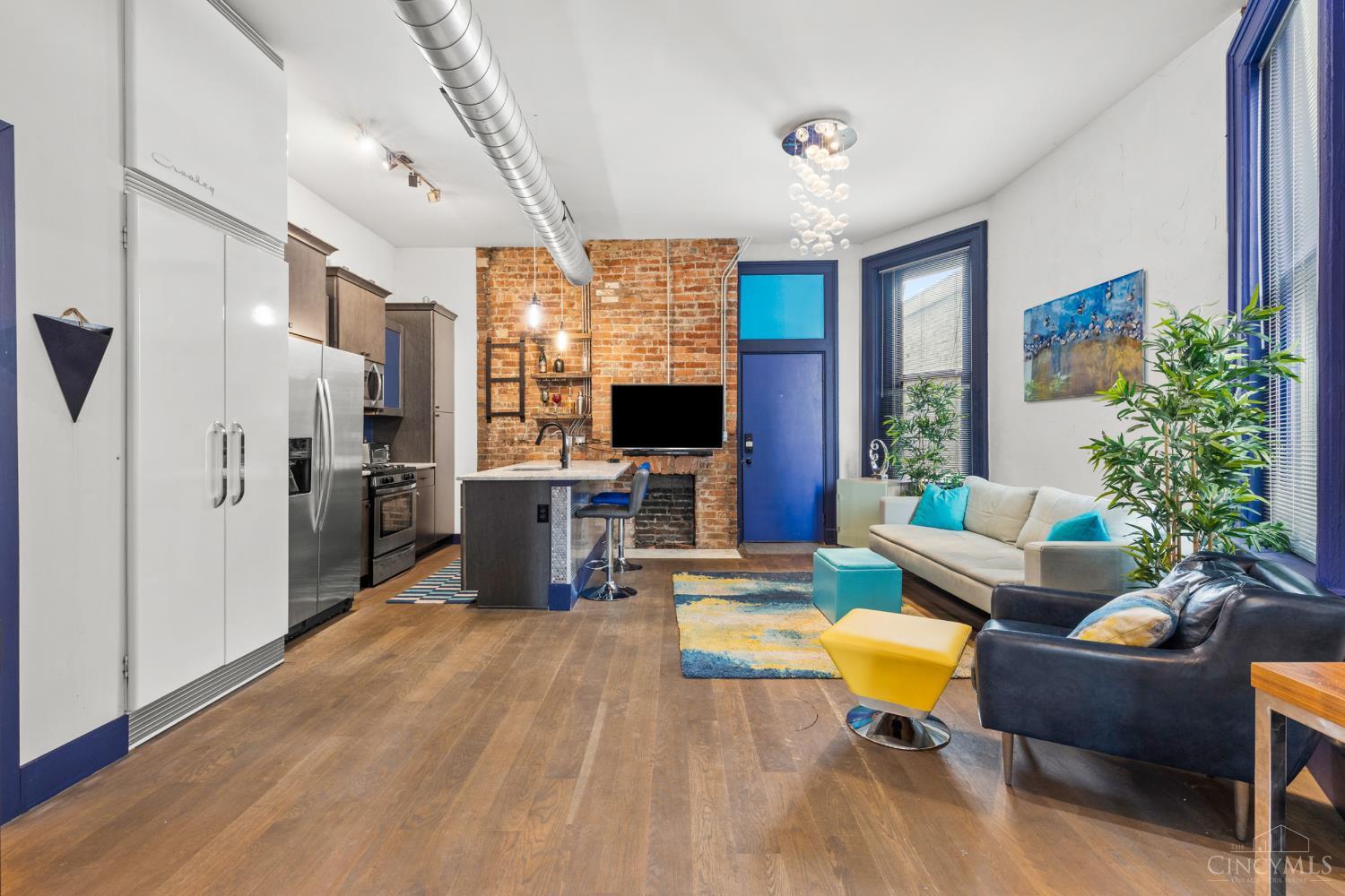 1420 Elm Street 2