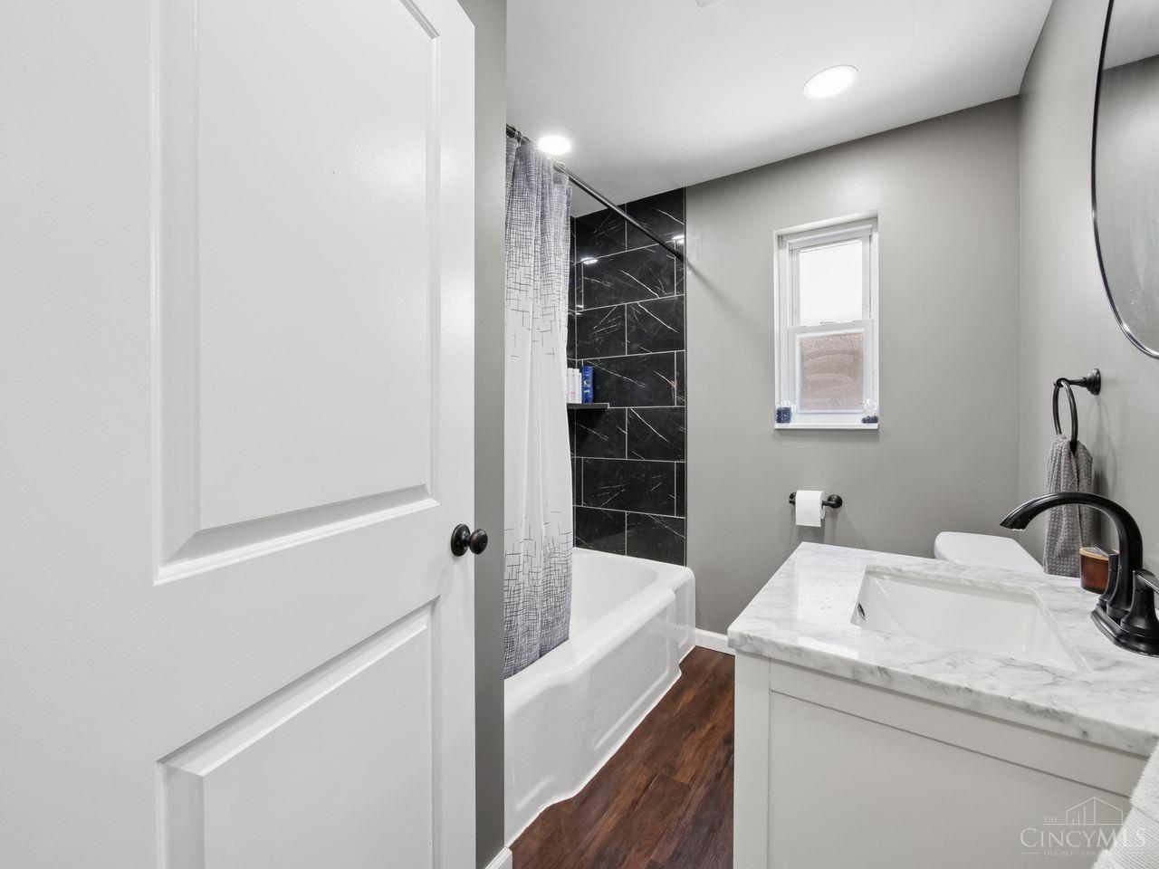 4048 State Road 252