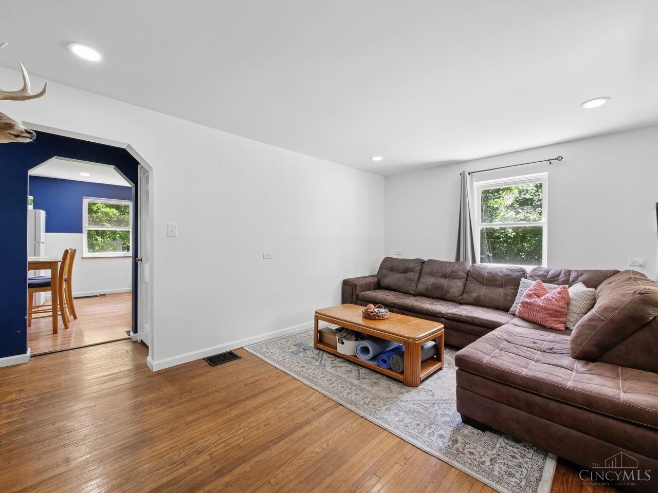 4048 State Road 252