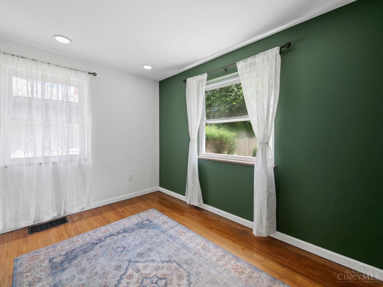 4048 State Road 252