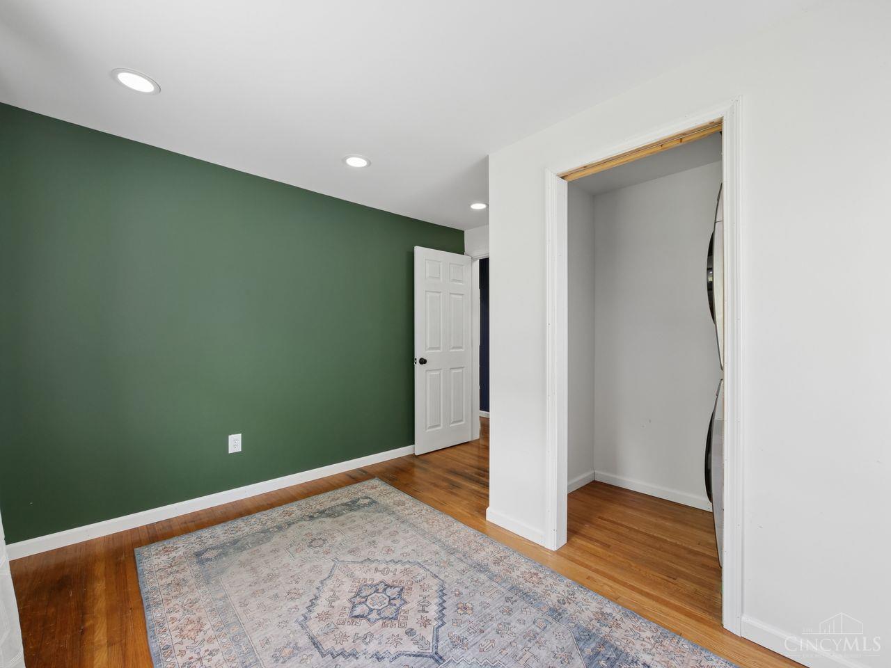 4048 State Road 252