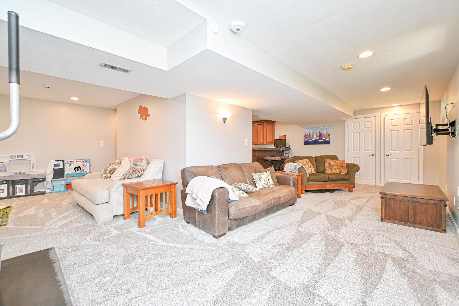 8195 Jordan Ridge Drive