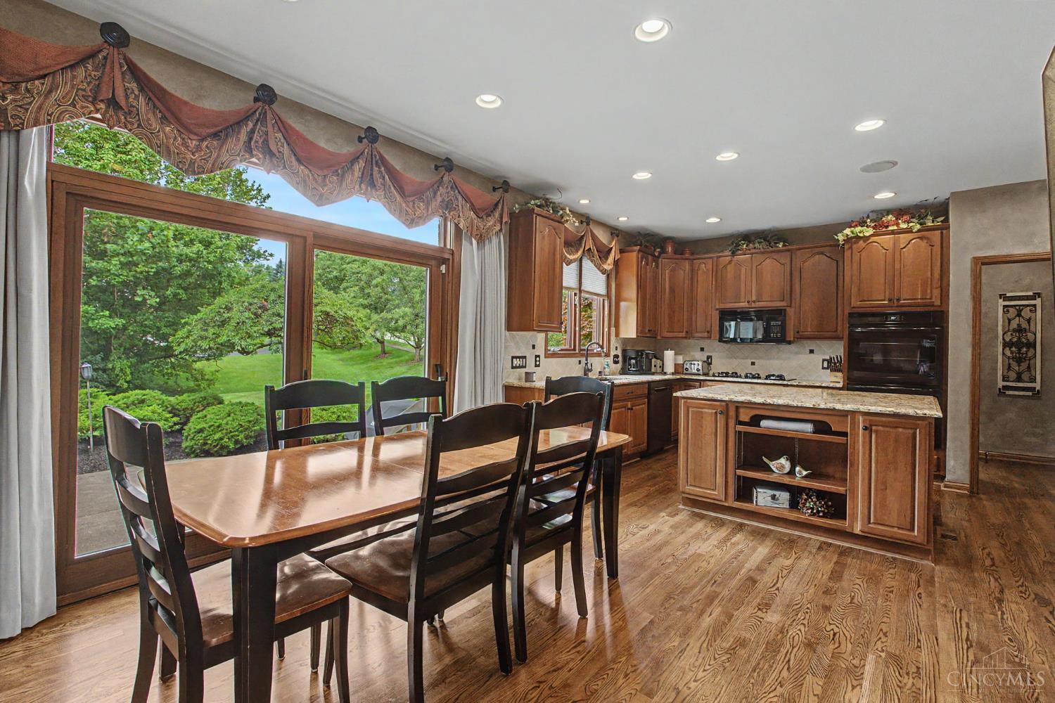 5869 Glynn Court