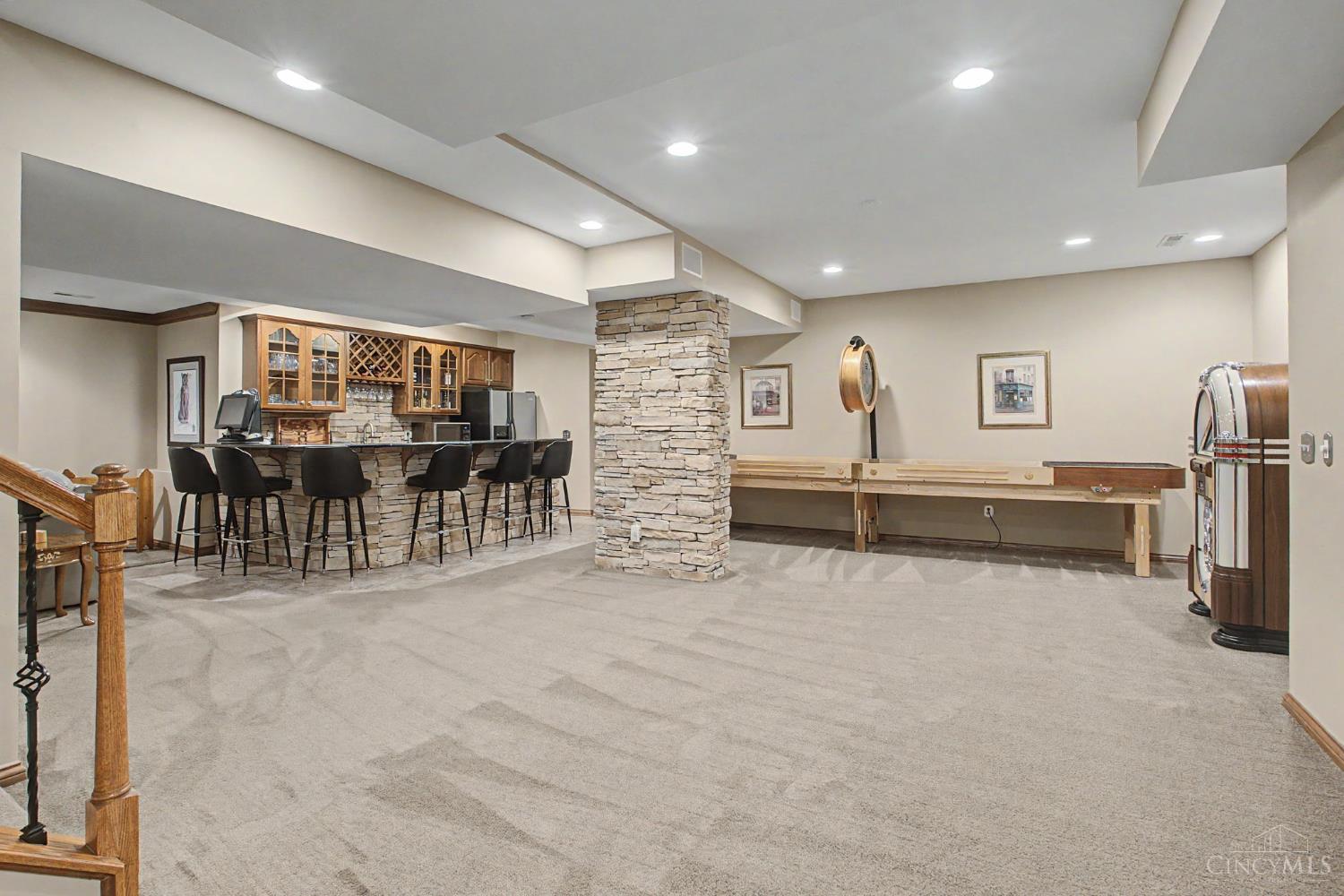 5869 Glynn Court