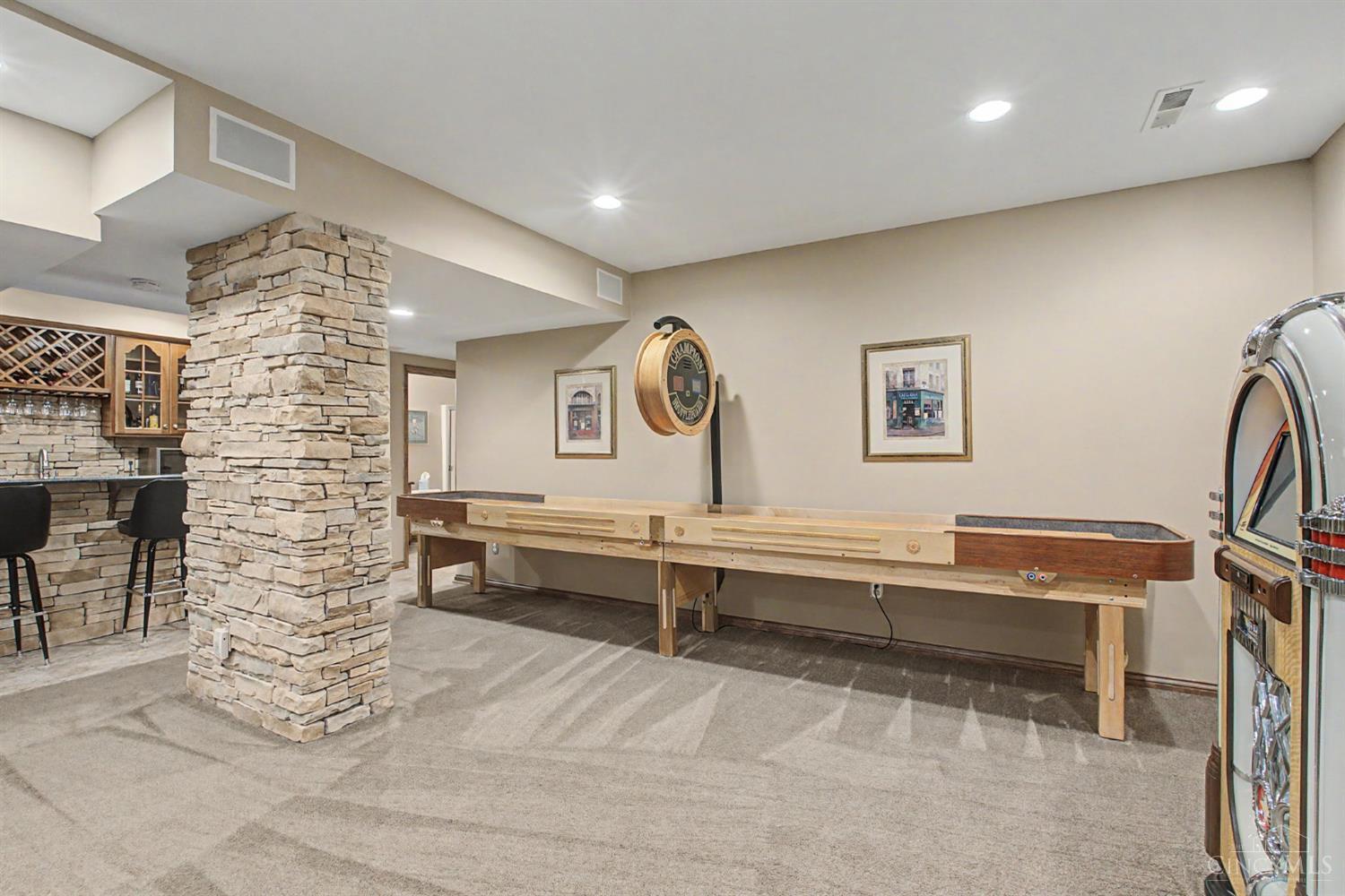 5869 Glynn Court