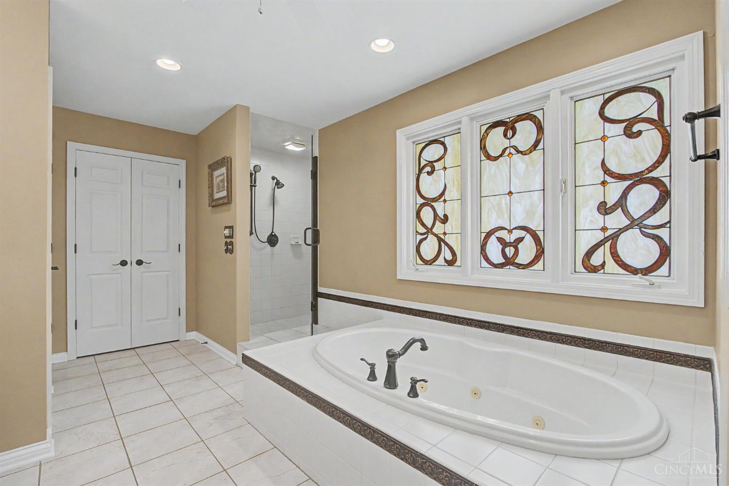 5869 Glynn Court