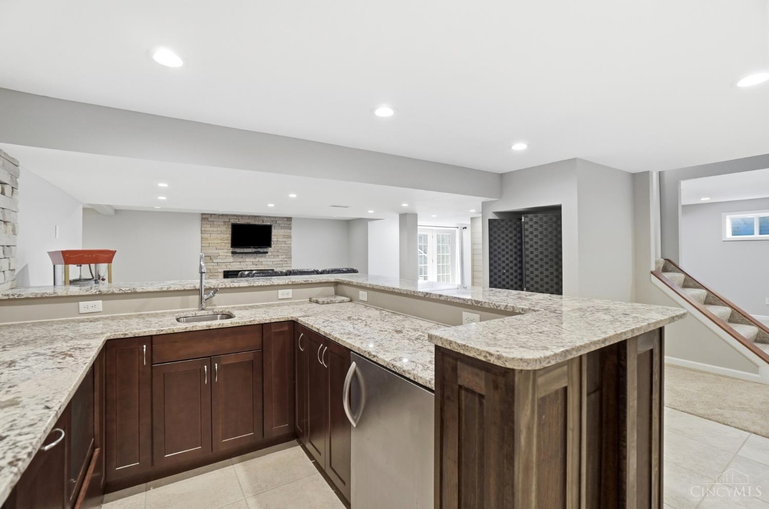 6224 Vista View Court