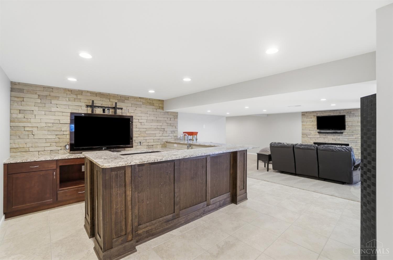 6224 Vista View Court