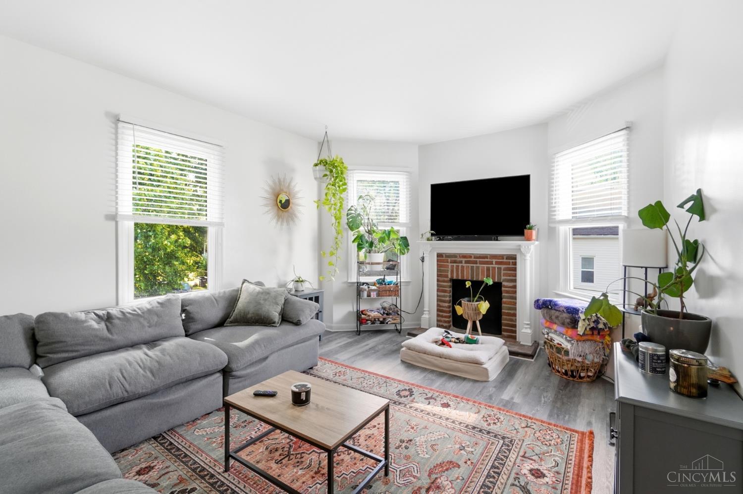 3862 Isabella Avenue