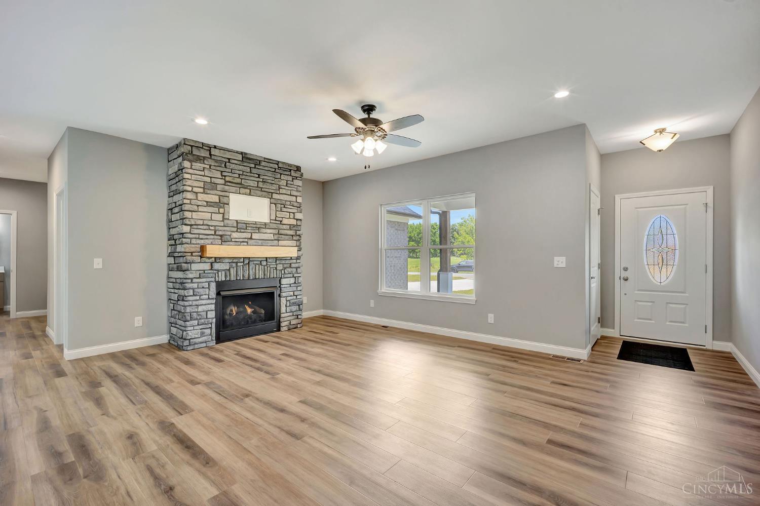 8353 Alice Way