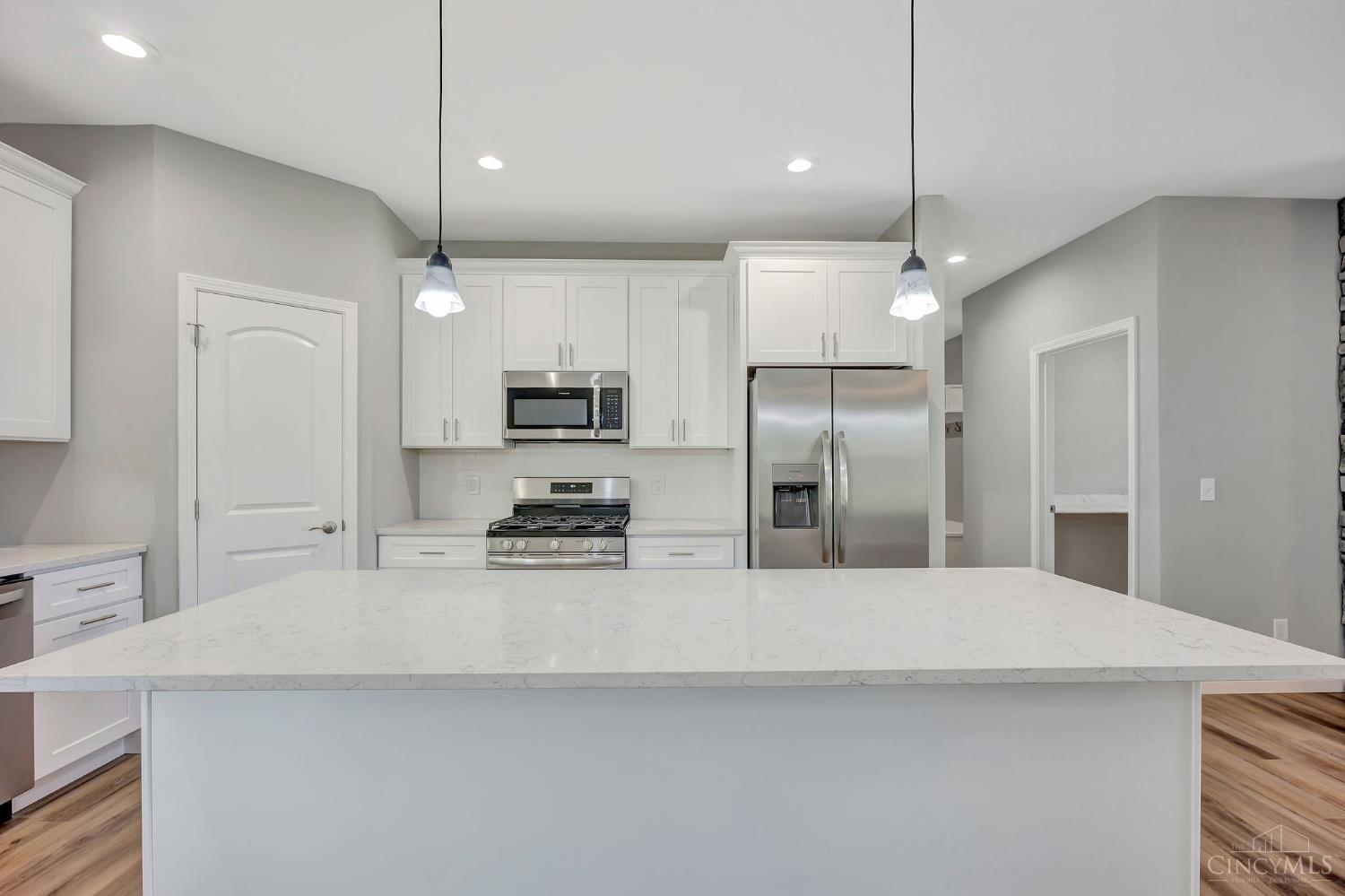 8353 Alice Way