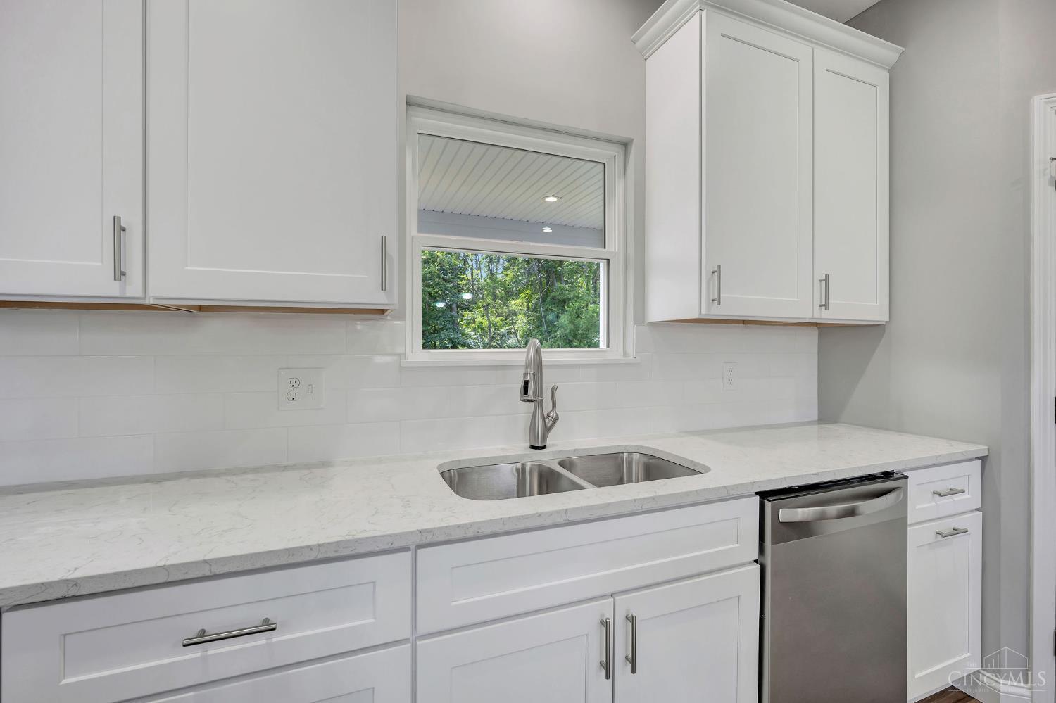 8353 Alice Way