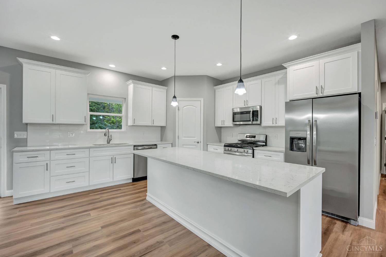 8353 Alice Way