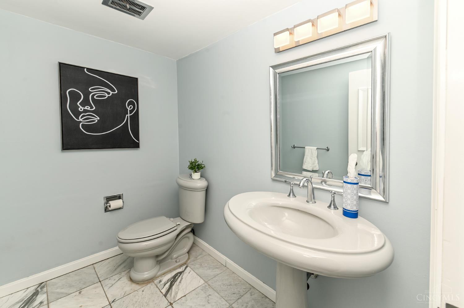 854 Rue De La Paix B1