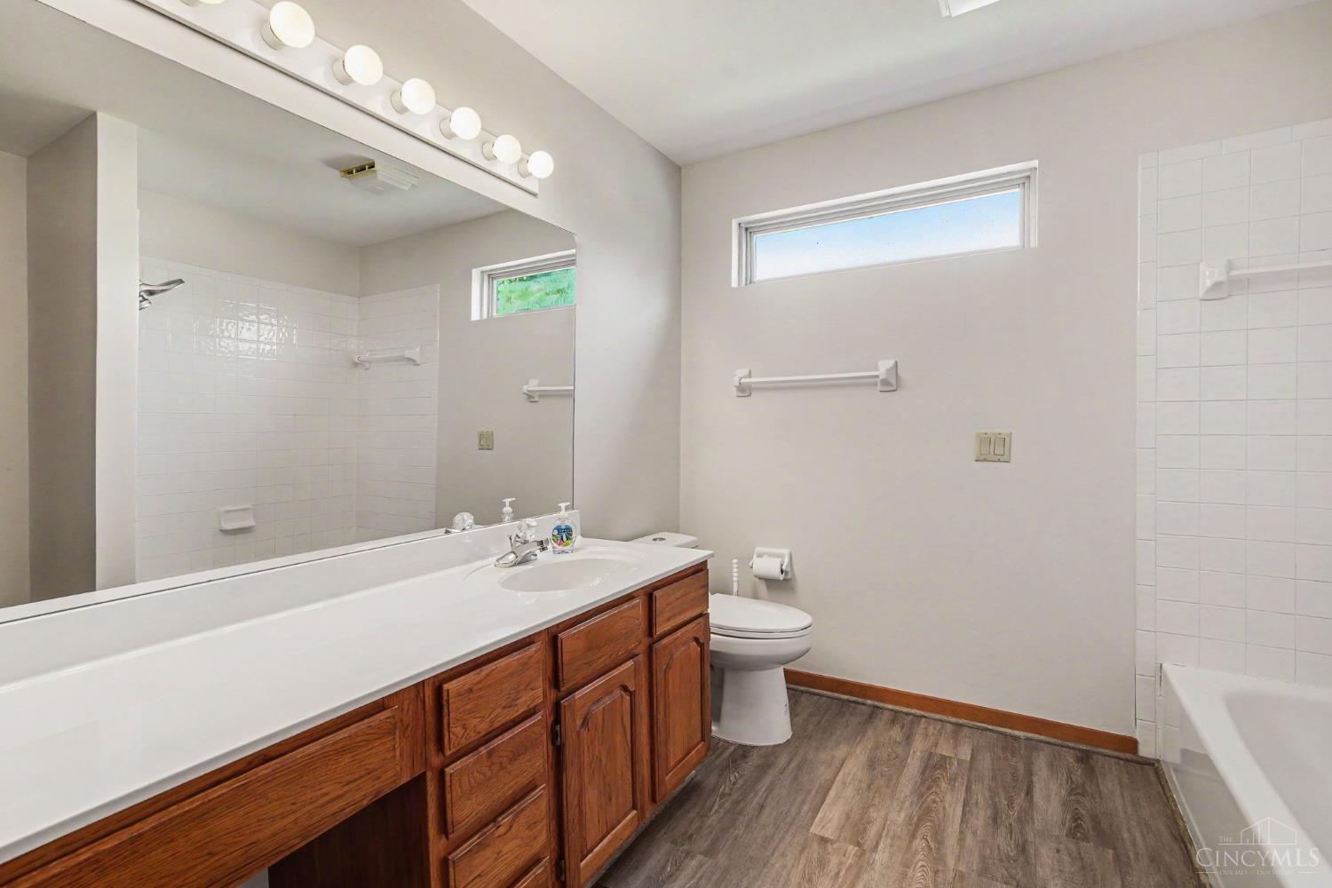 3416 Surrey Lane