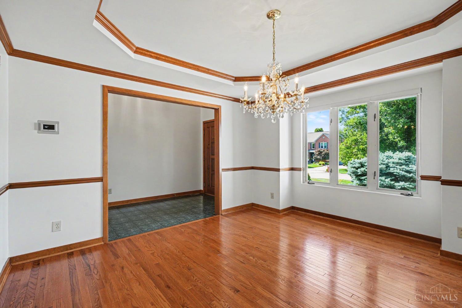 3416 Surrey Lane