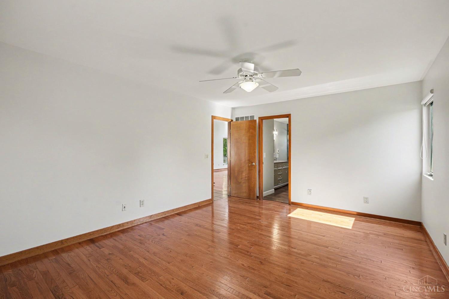 3416 Surrey Lane