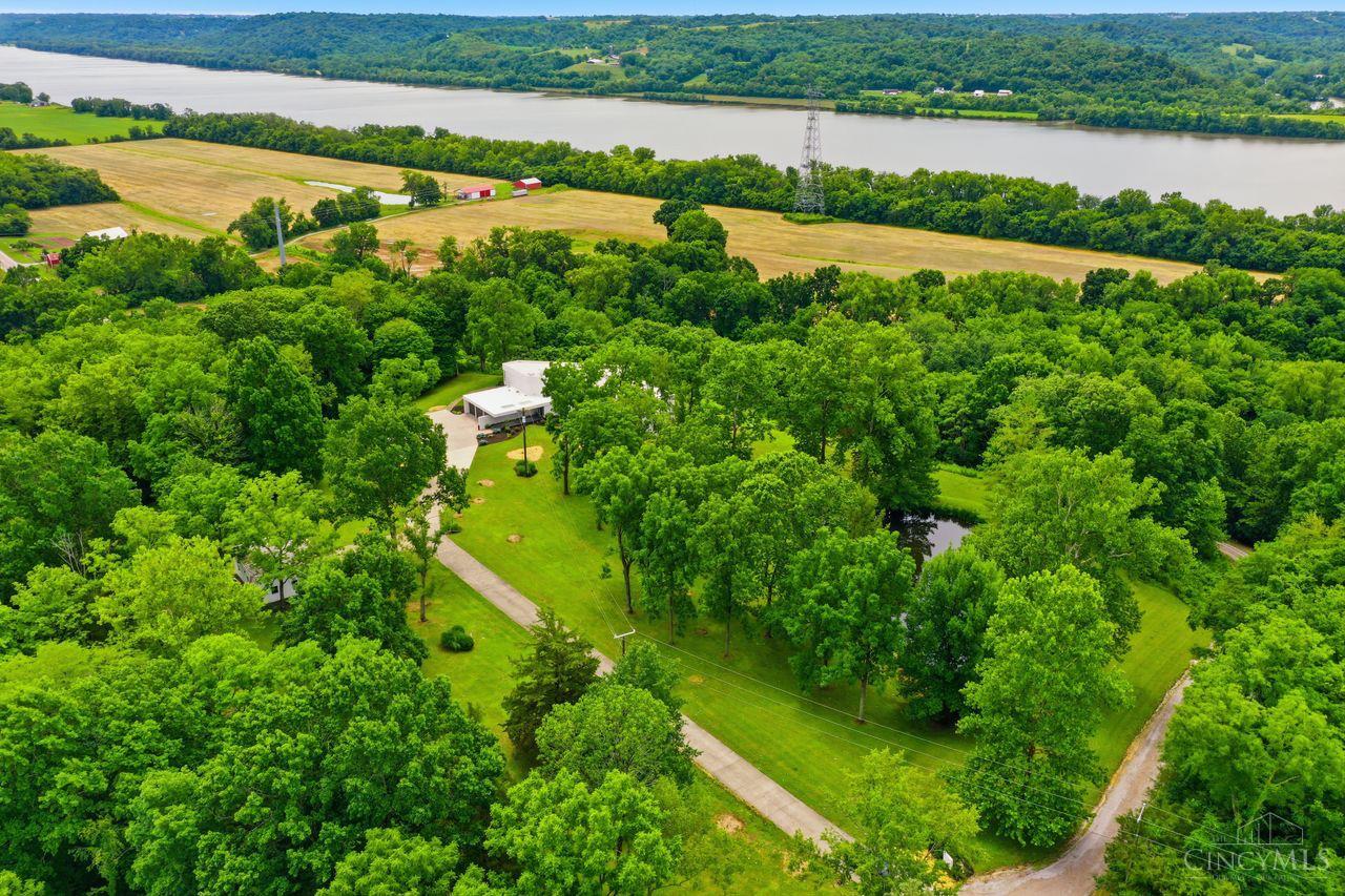 2548 U S Highway 52