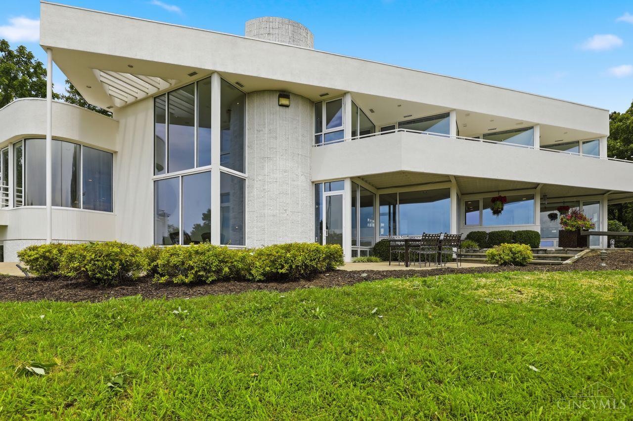 2548 U S Highway 52
