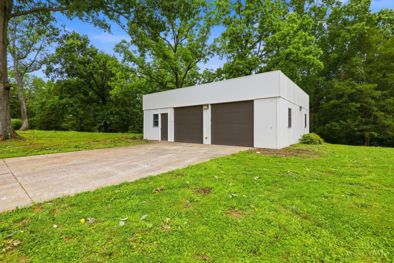 2548 U S Highway 52