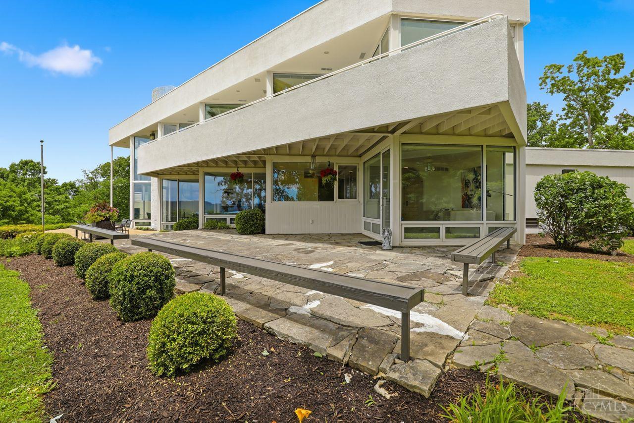 2548 U S Highway 52