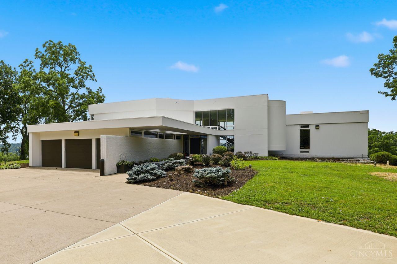2548 U S Highway 52
