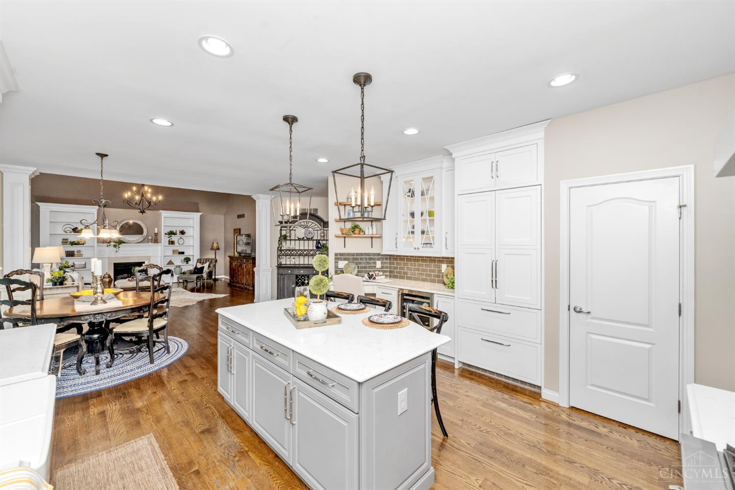 6613 Hollow Tree Court