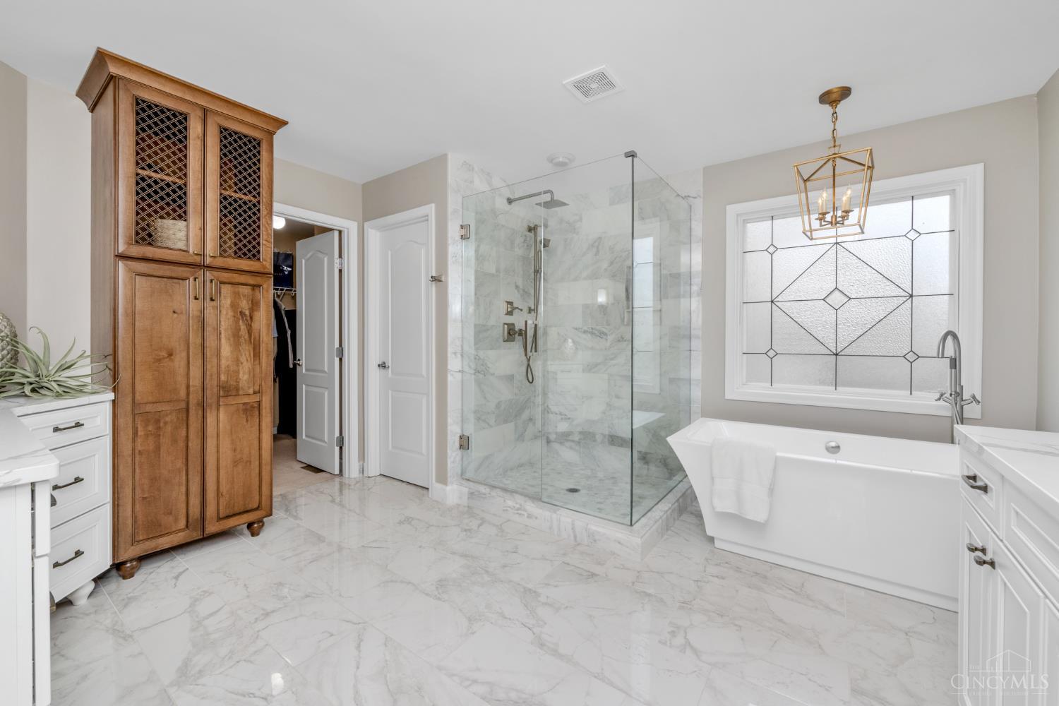 6613 Hollow Tree Court