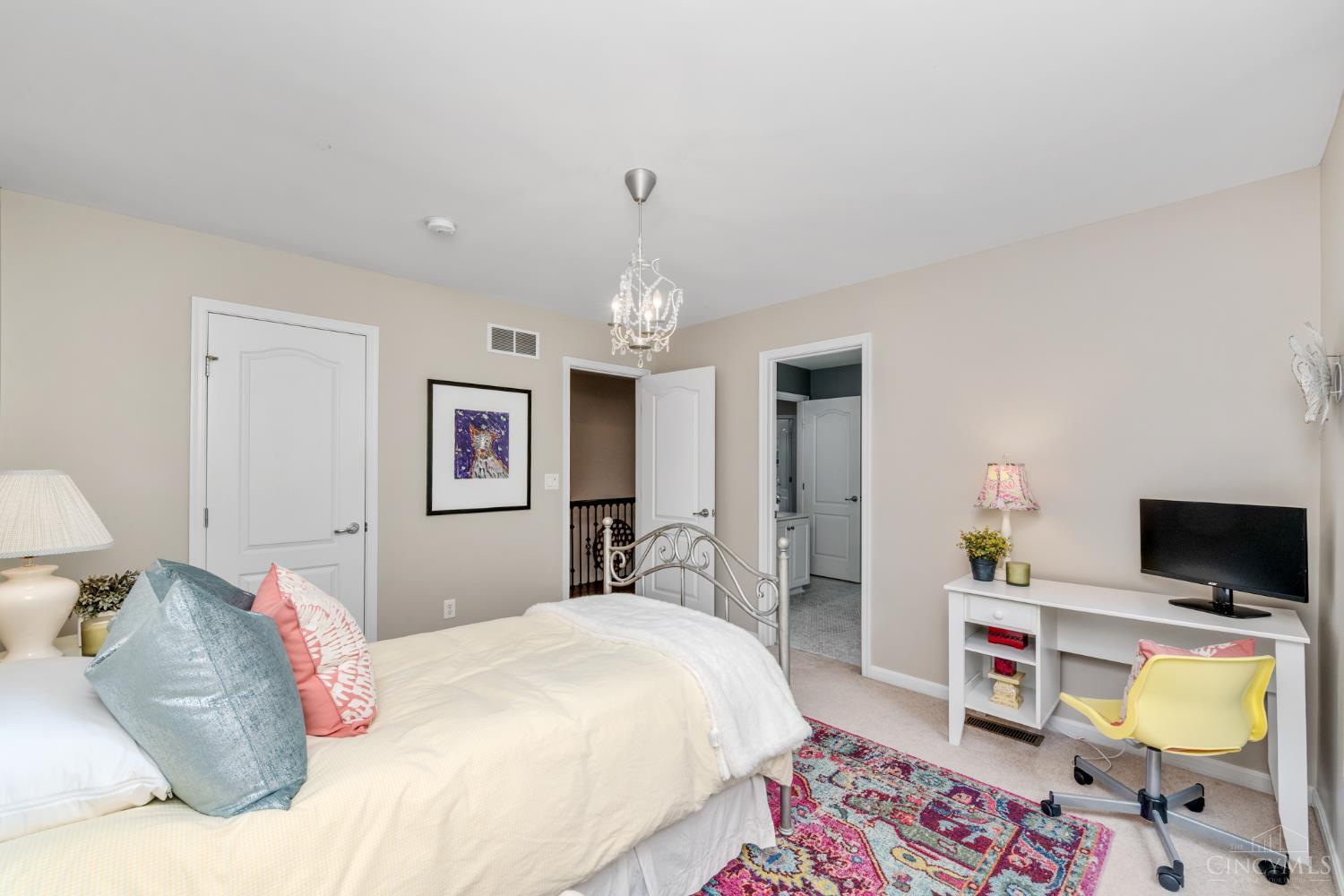 6613 Hollow Tree Court