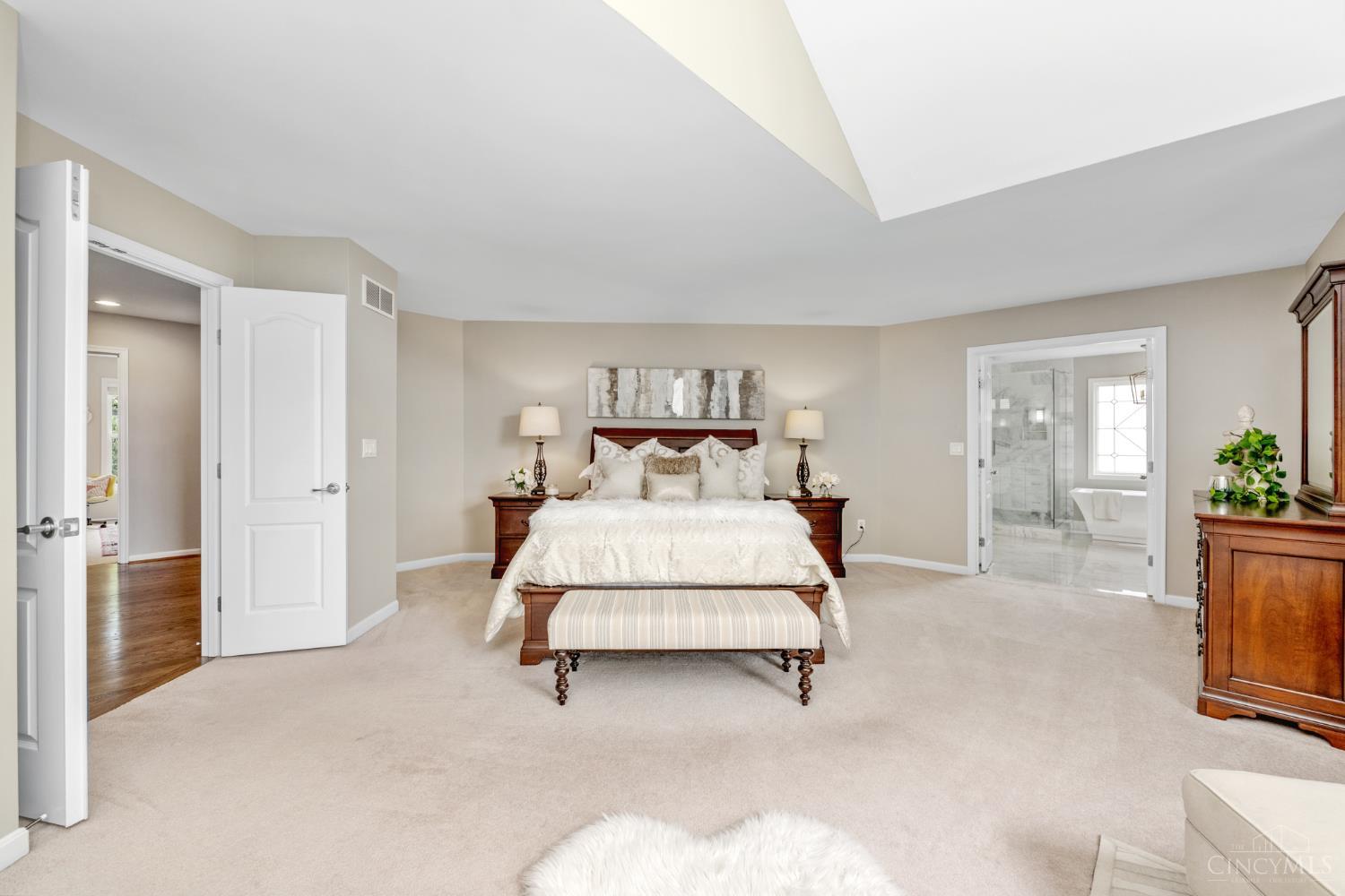 6613 Hollow Tree Court