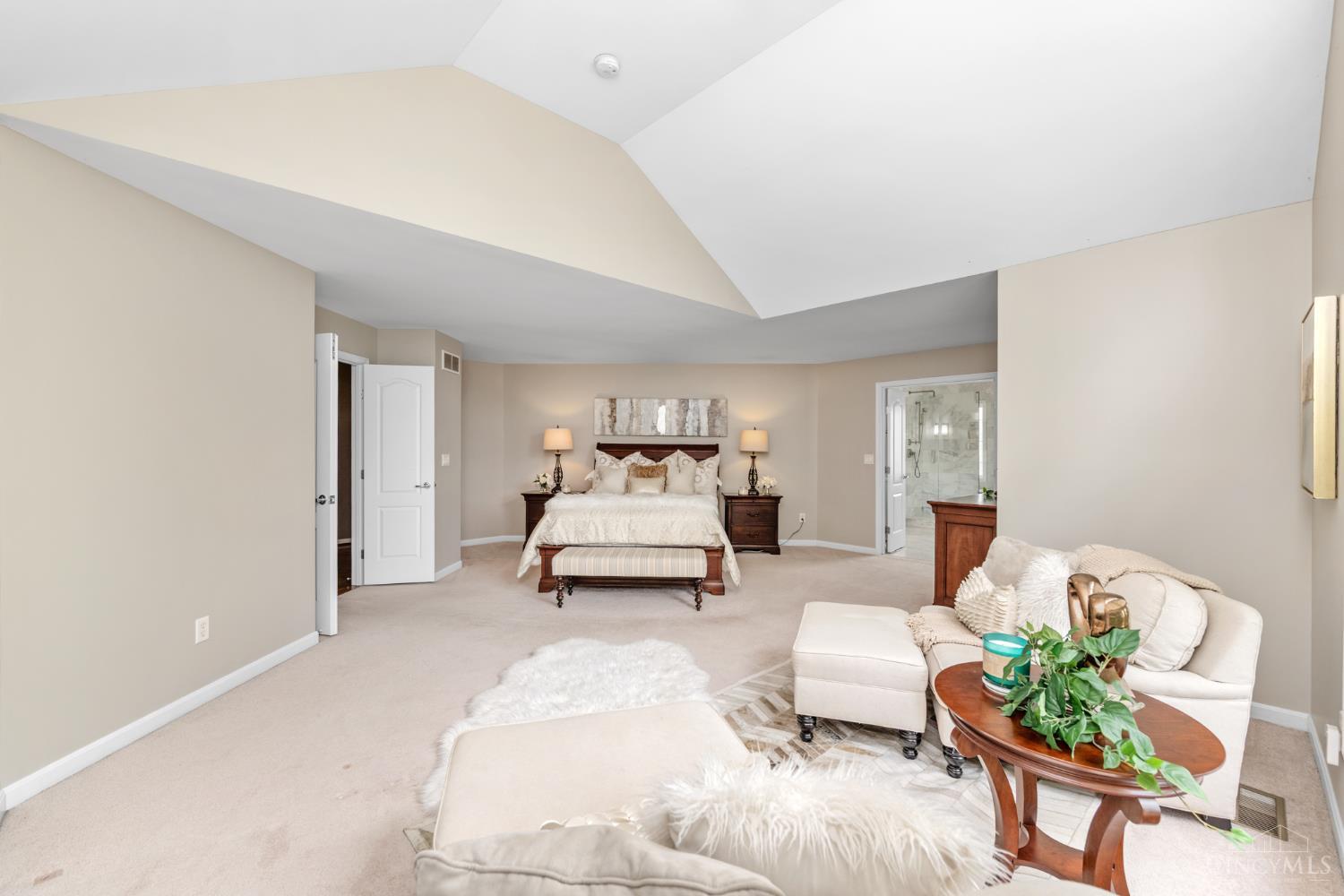 6613 Hollow Tree Court