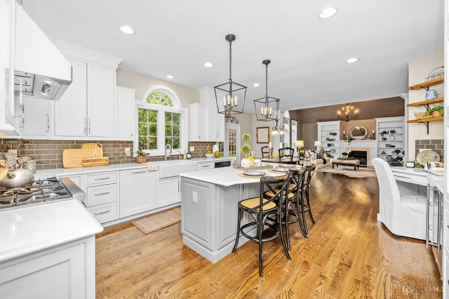 6613 Hollow Tree Court