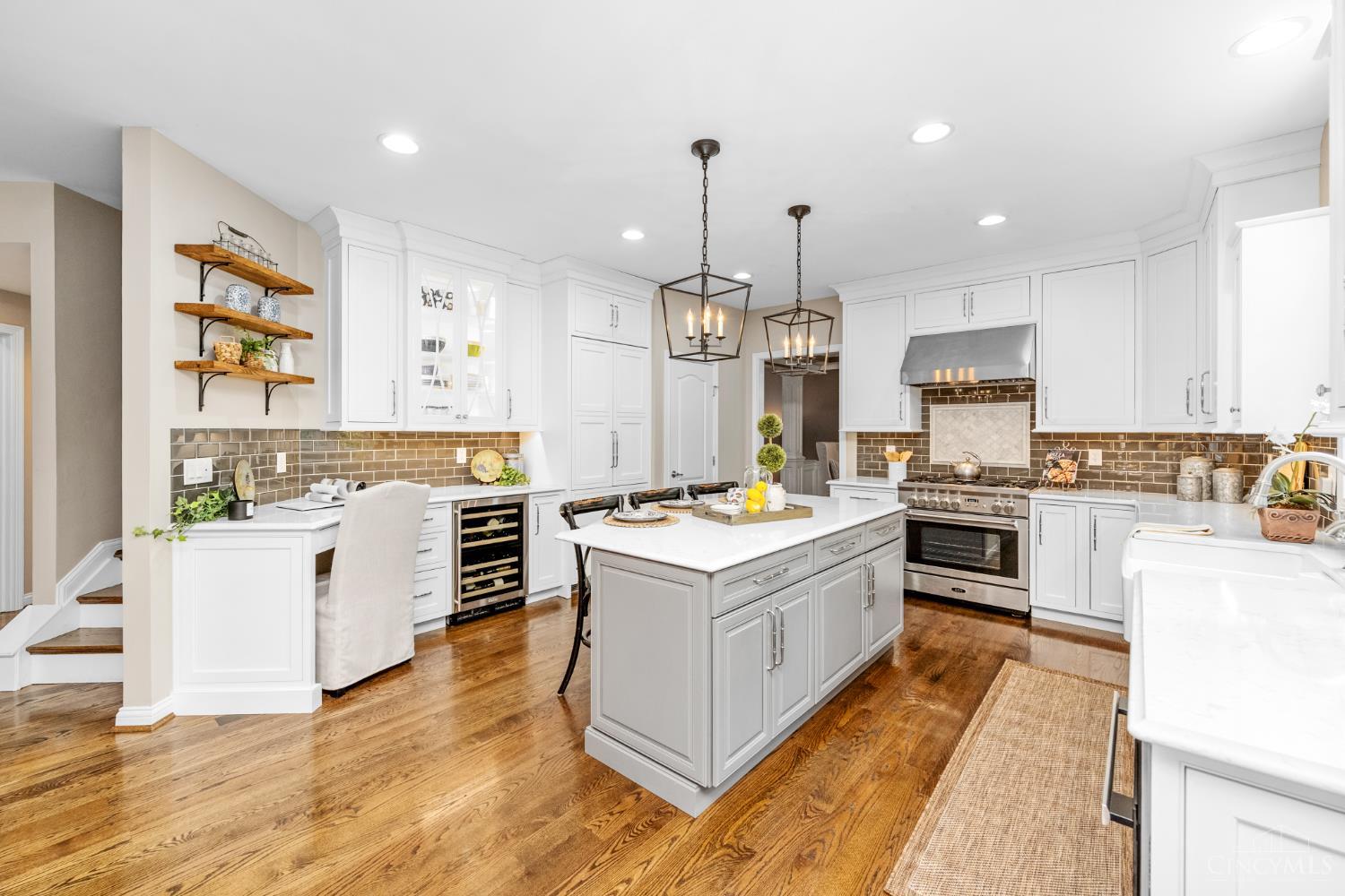 6613 Hollow Tree Court