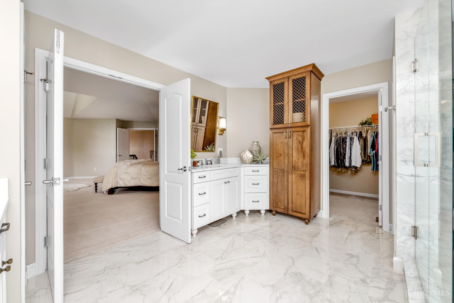 6613 Hollow Tree Court