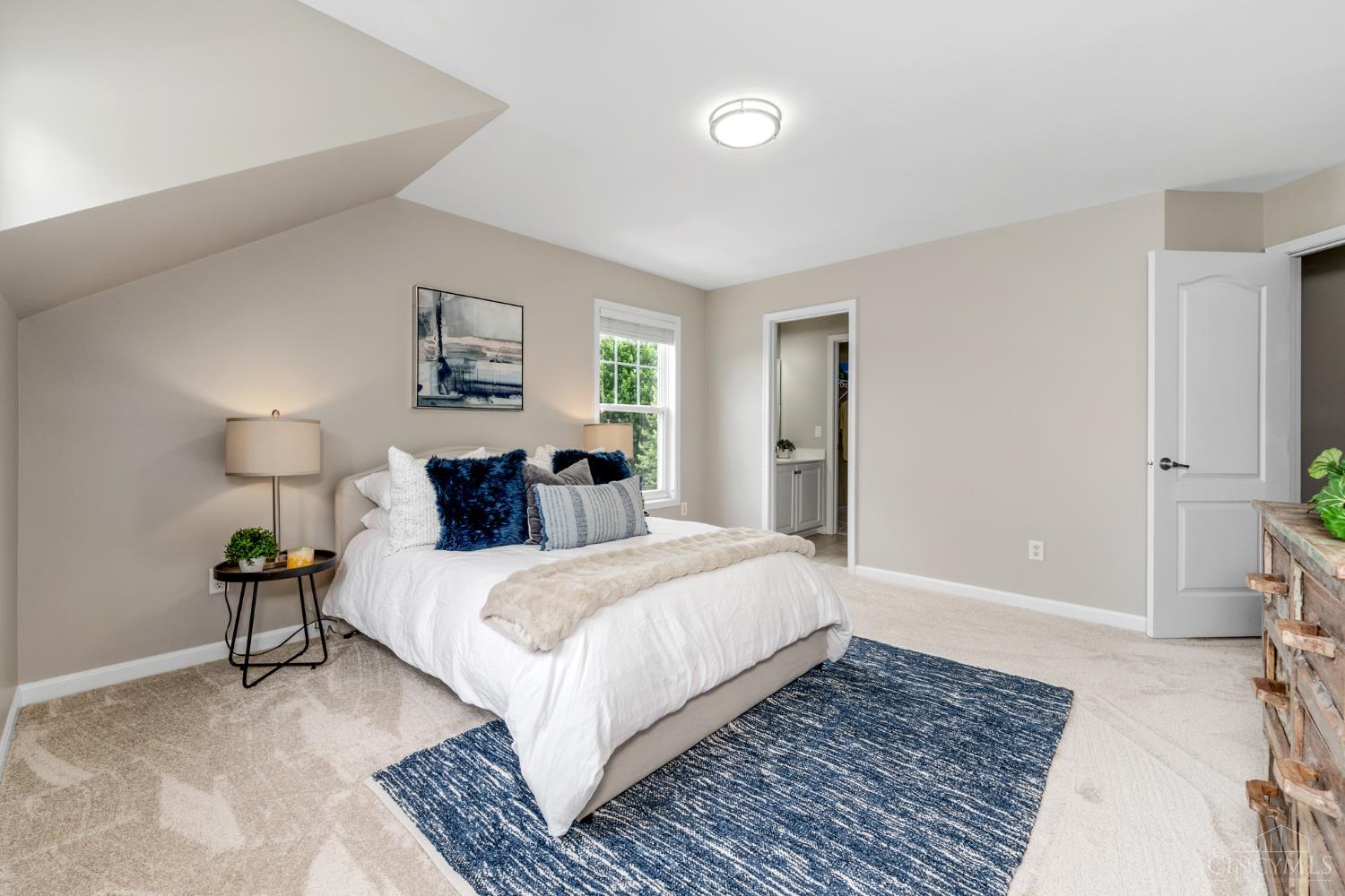 6613 Hollow Tree Court